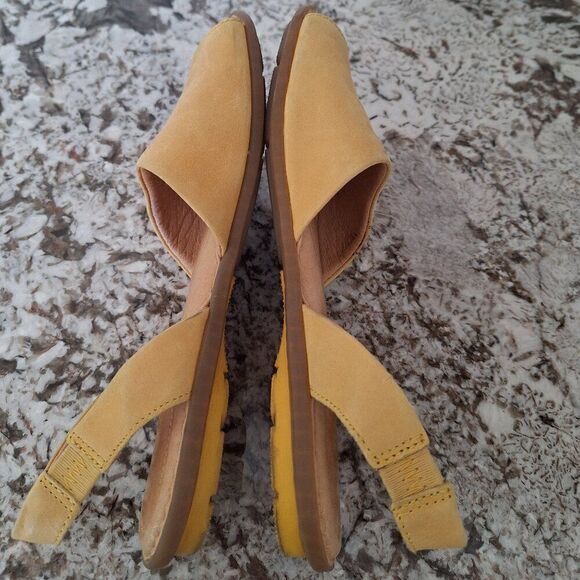 Born soft leather Sandals size 9M - Picture 6 of 8